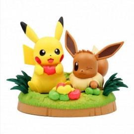 figurine POKEMON - DIORAMA PIKACHU & EVOLI